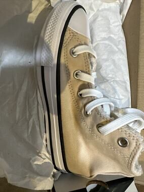 Converse Juniors Sz 12 670018F